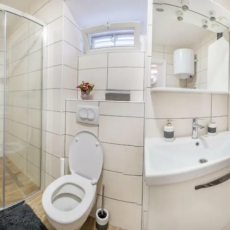 Olive Garden Apartment